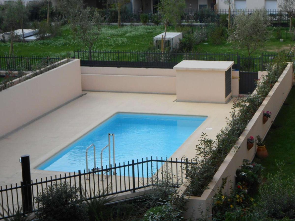 Spacieux 3 Pieces Avec Terrasse, Piscine Et Garage, A 2 Pas De La Plage - Saint Raphael - Fr-1-226A-274 Zewnętrze zdjęcie