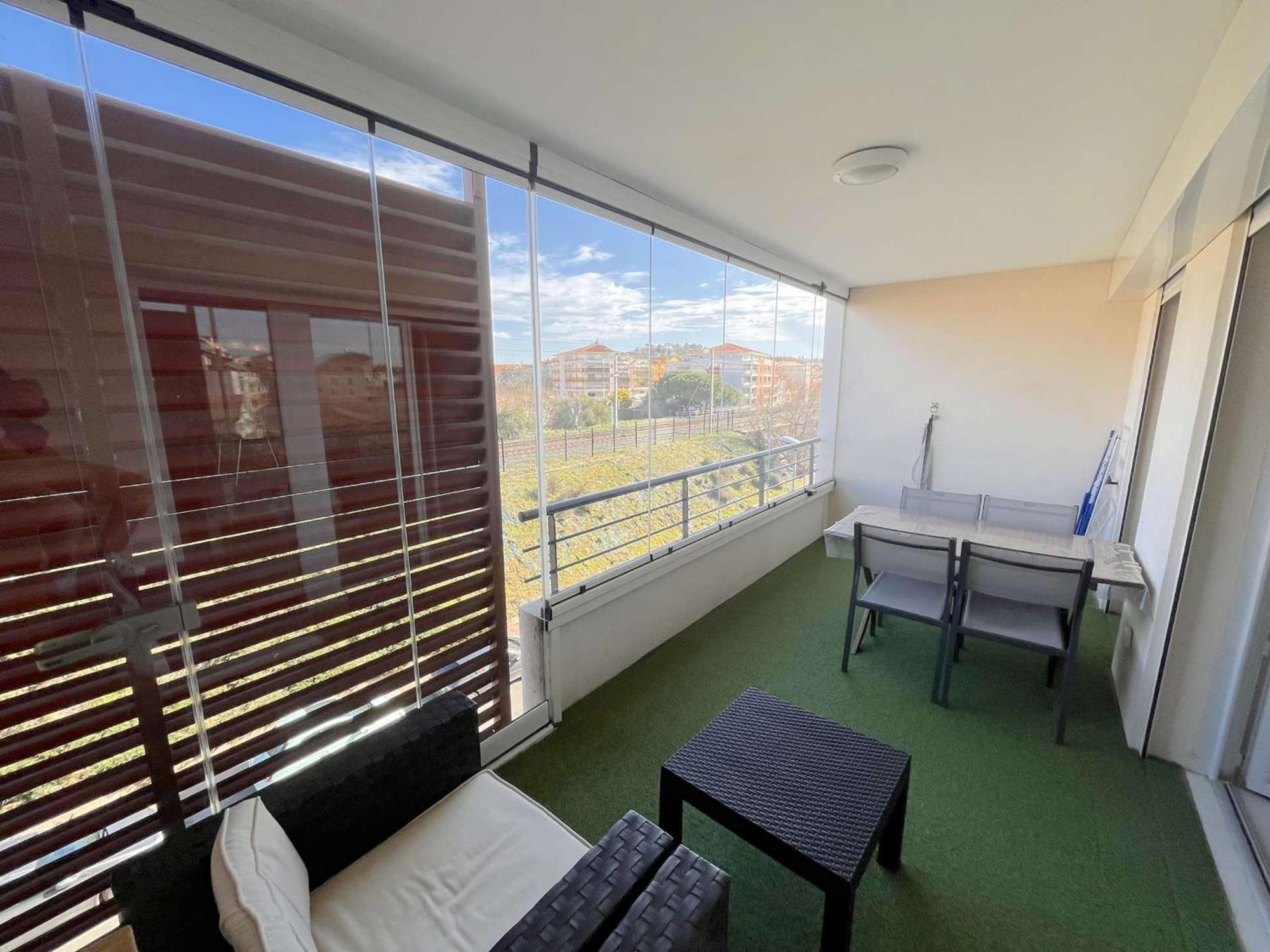 Spacieux 3 Pieces Avec Terrasse, Piscine Et Garage, A 2 Pas De La Plage - Saint Raphael - Fr-1-226A-274 Zewnętrze zdjęcie
